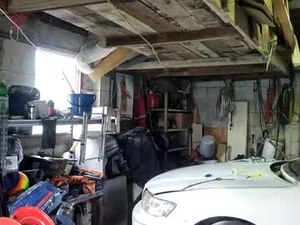 Screenshot from inthegaragetoday101 webcams