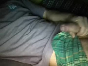 Screenshot from ioneee221 webcams