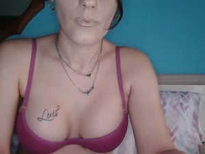 Screenshot from irene141212 webcams