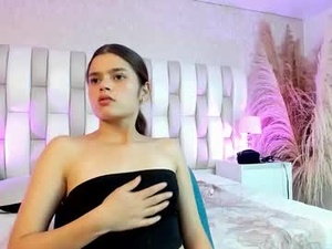 Screenshot from irina__collins webcams