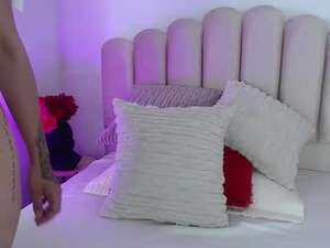 Screenshot from isa_bigass webcams