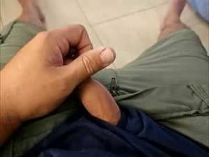 Screenshot from iscrewinutibolt webcams