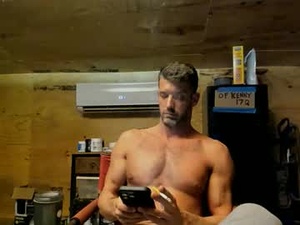 Screenshot from itdoesntmatterwhaturnameis webcams