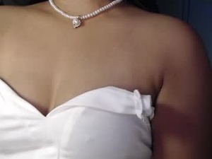Screenshot from its_hot_anu webcams