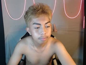 Screenshot from itsyourcummerboy_xx webcams