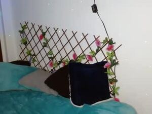 Screenshot from ivanna726180 webcams