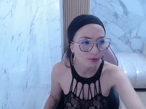 Screenshot from ivorymuse_tf webcams