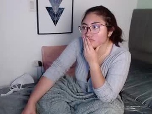 Screenshot from iza_cruz webcams