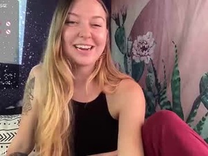 Screenshot from jade_margot webcams