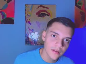 Screenshot from james_carter777 webcams