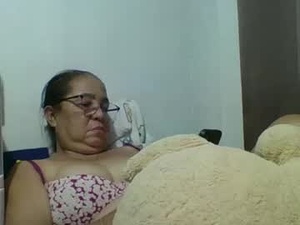 Screenshot from jenky0416 webcams