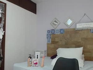 Screenshot from jenner_madison webcams