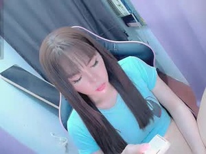 Screenshot from jenniethetg69 webcams