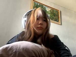 Screenshot from jennyhiciano webcams