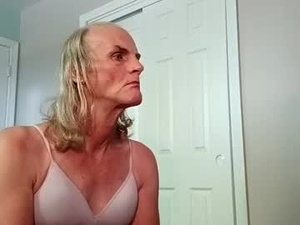 Screenshot from jennywomacks webcams