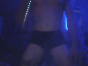 Screenshot from jerkmaster_2012 webcams