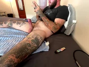 Screenshot from jessejamieson688 webcams