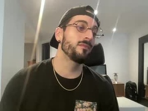 Screenshot from jeunemek00779042 webcams