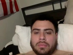 Screenshot from jj819984 webcams