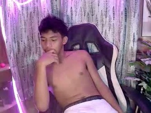 Screenshot from jn_lustzone webcams