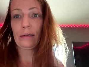 Screenshot from jnicole88 webcams