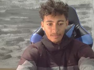 Screenshot from joel_sasha webcams