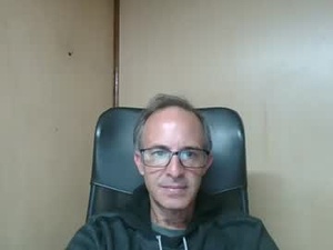 Screenshot from johnq_23 webcams