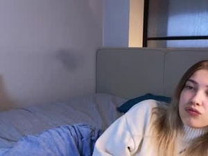 Screenshot from jolyndeb webcams
