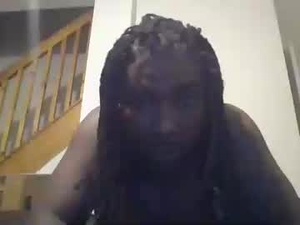 Screenshot from jonnybassline1 webcams
