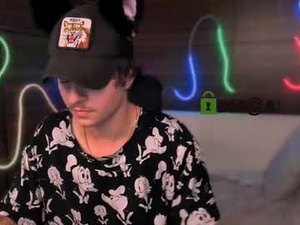 Screenshot from jony_vens webcams