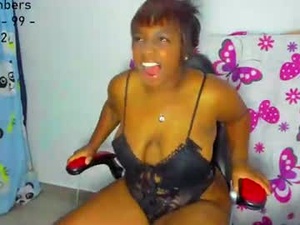 Screenshot from juicyass_babe webcams