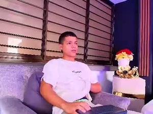 Screenshot from juliansterling___ webcams