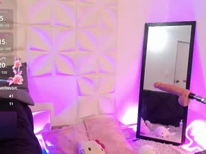 Screenshot from juliethmosss webcams