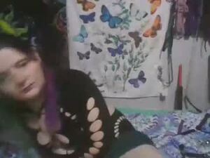 Screenshot from justmejosiefreak webcams