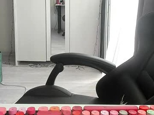 Screenshot from k_and_alice webcams