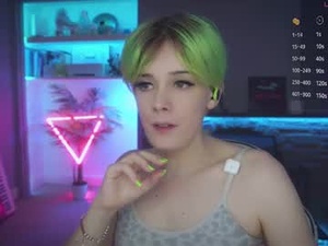 Screenshot from k_t_q_t webcams