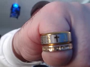 Screenshot from kademalone webcams