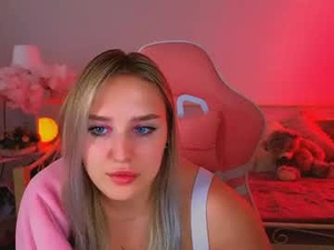 Screenshot from kara__moor webcams