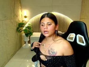 Screenshot from karoll__r webcams