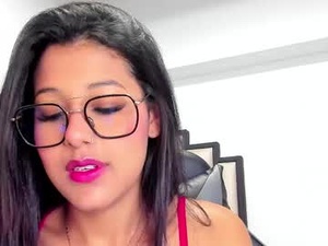 Screenshot from kassandra_0 webcams