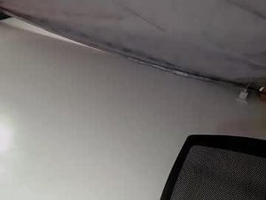 Screenshot from kataluna_hugecock69 webcams