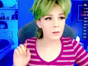 Screenshot from katie_cutie_ts webcams