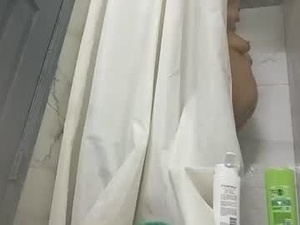 Screenshot from katmcneil366 webcams