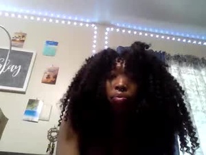 Screenshot from kaylag_rain webcams