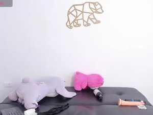 Screenshot from kaylie_storm01 webcams