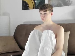 Screenshot from keithcozart1337 webcams