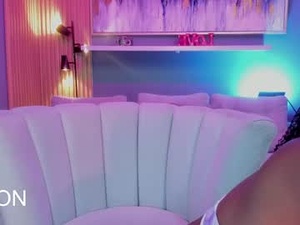 Screenshot from kiara_curls webcams