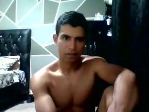 Screenshot from kike_salazar webcams