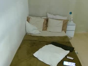 Screenshot from killerasx88 webcams