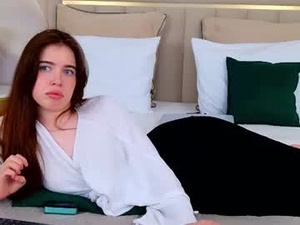 Screenshot from kimberly_bond webcams